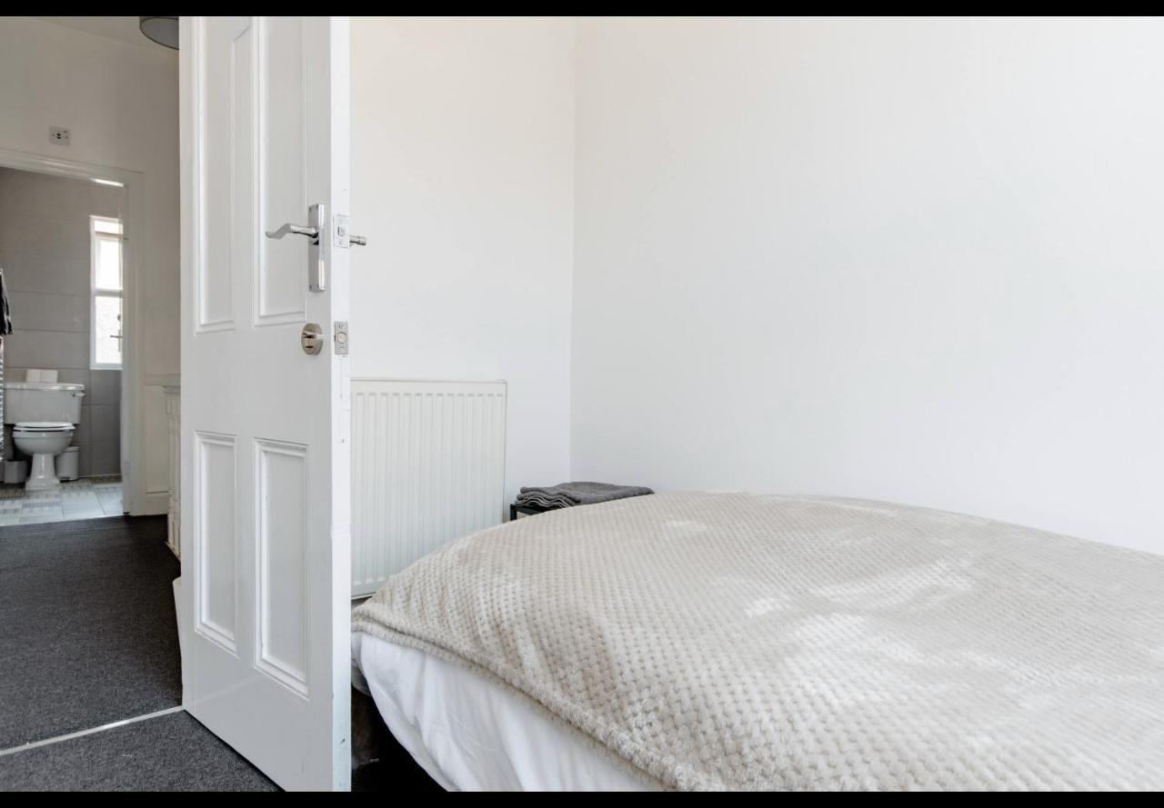 Devondale Road, Penny Lane Area Homestay